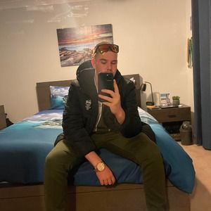 Meet your Posher, Ethan